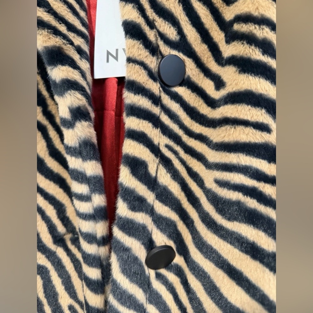 NVLT Women's Black and Tan Zebra Teddy Jacket - Picture 4 of 4